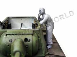 Фигура командира танка СССР 1943 г., поза 4. Масштаб 1:35