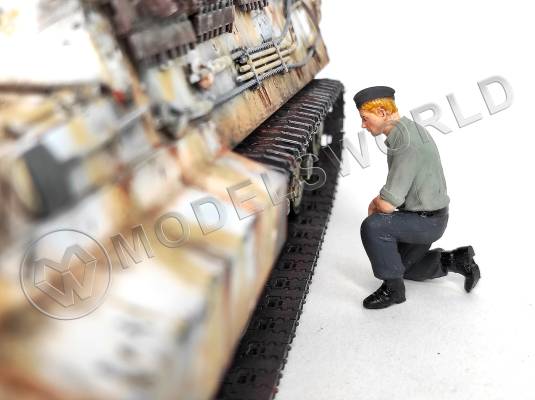 Фигура танкиста, Германия, лето 1943 г., поза 2. Масштаб 1:35