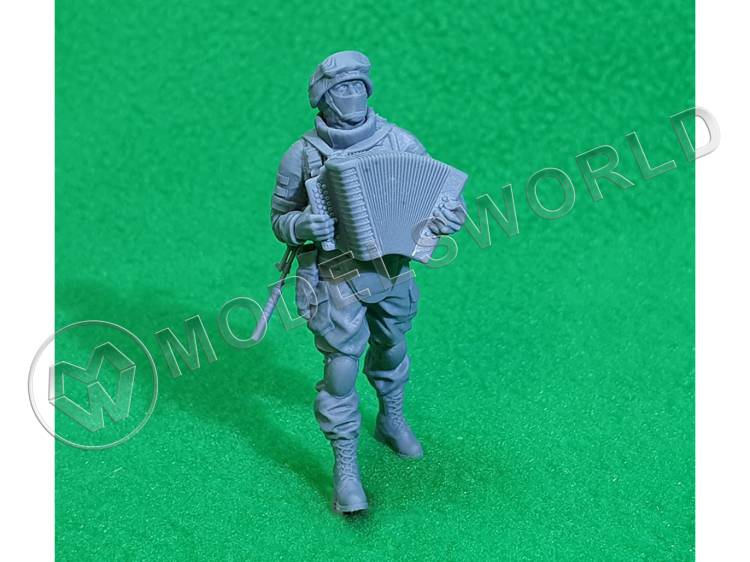 Фигура "Гармонист". Масштаб 1:35 - фото 1