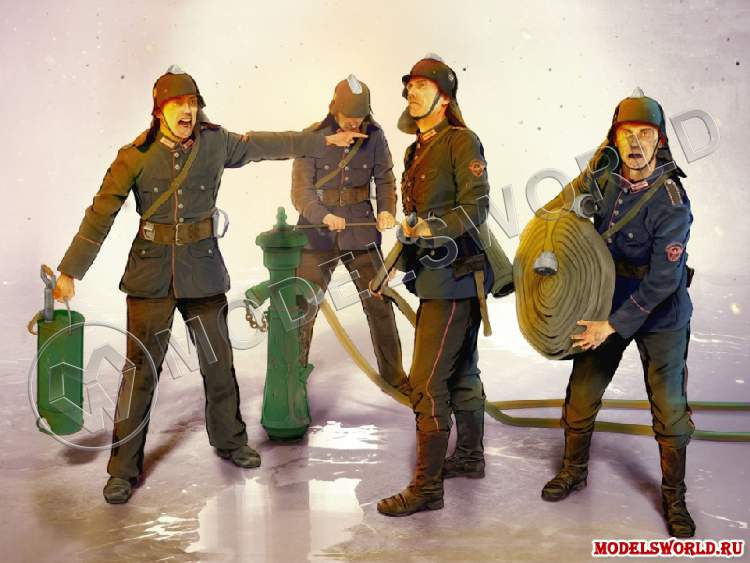 Фигуры Германские пожарные II МВ (4 фигуры). Масштаб 1:35 - фото 1